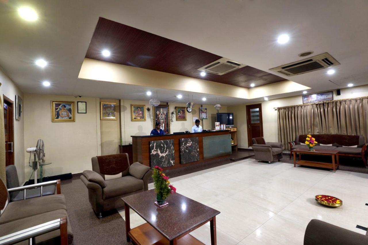Отель Geetha Regency Гунтур Экстерьер фото
