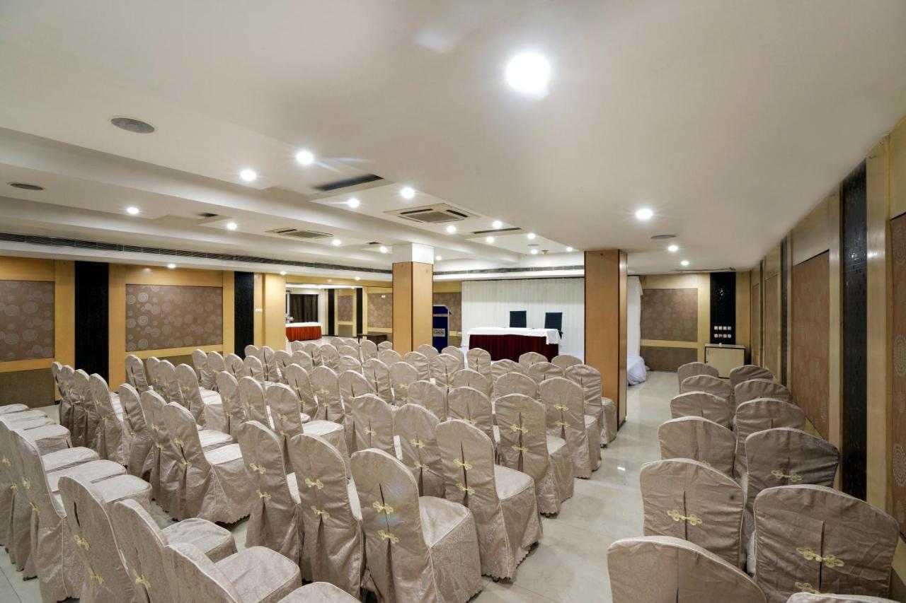 Отель Geetha Regency Гунтур Экстерьер фото